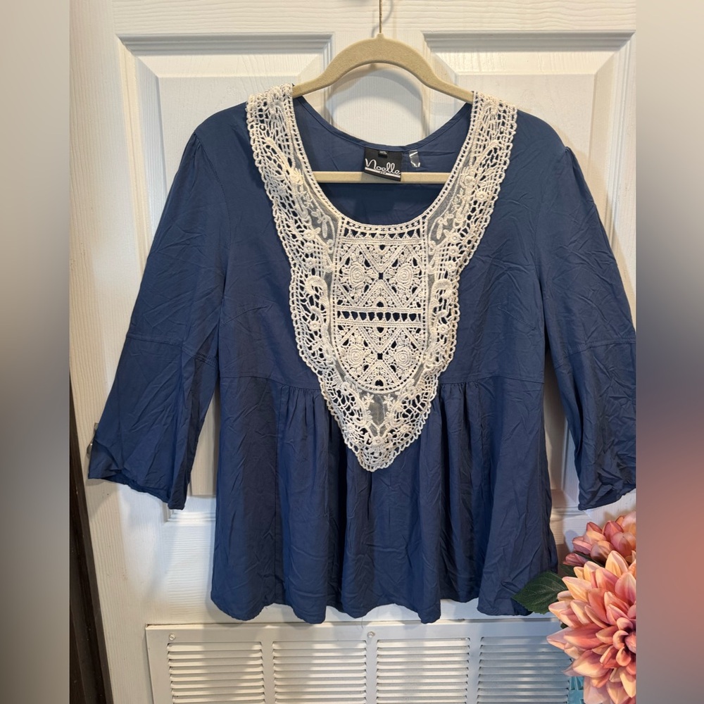 Noelle Navy Tunic Lace Neckline Tunic Length 3/4 Sleeves Sz L/XL